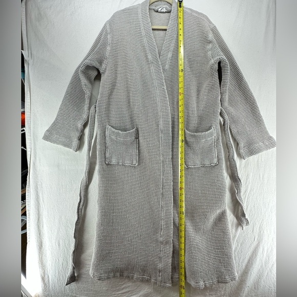 Coyuchi Organic Cotton Waffle Robe Womens L XL Quiet Luxury Sustainable Tan Gray - Picture 6 of 7